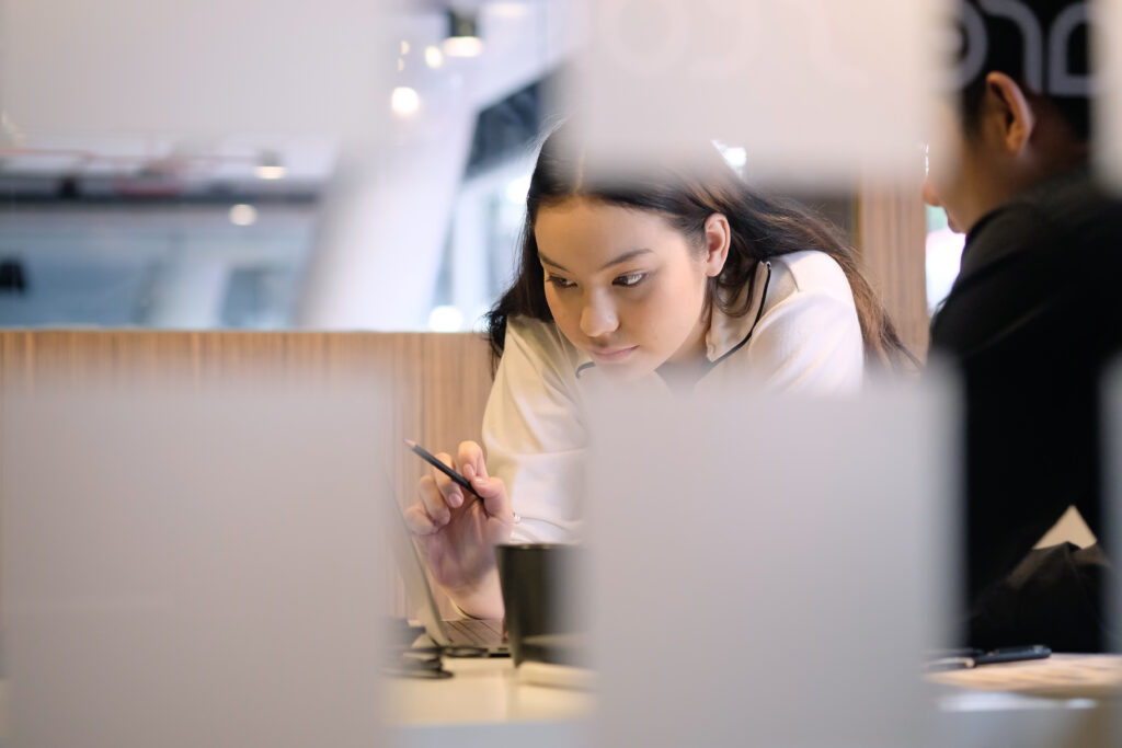 apprentice Intern teenage woman study business 